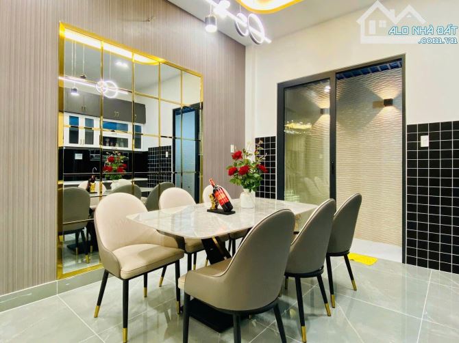 Bán nhà MT Cô Giang, P1, Phú Nhuận, 71m2, giáp Quận 1, SHR, nhỉnh 5 tỷ 150