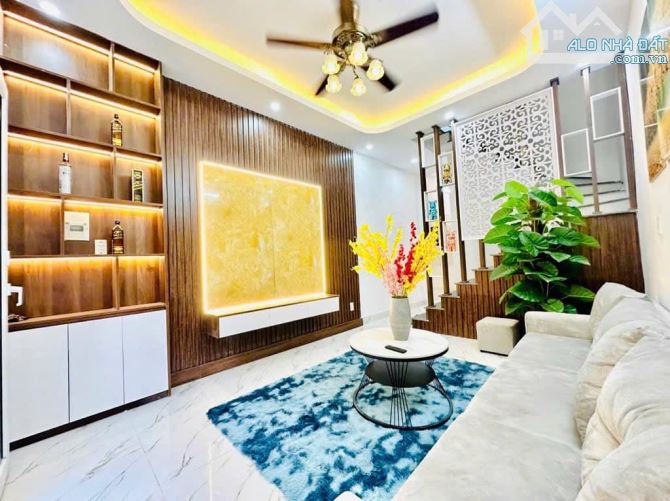 Siêu hot! Nhà mới Ngũ Nhạc gần phố 32m2 giá 5.35tỷ