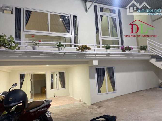1711 🏞⛺️🏡 NHÀ HẺM BA THÁNG TƯ - NGAY VÒNG XOAY KIM CÚC - CÓ SÂN ĐẬU OTO - NGAY TRUNG TÂM