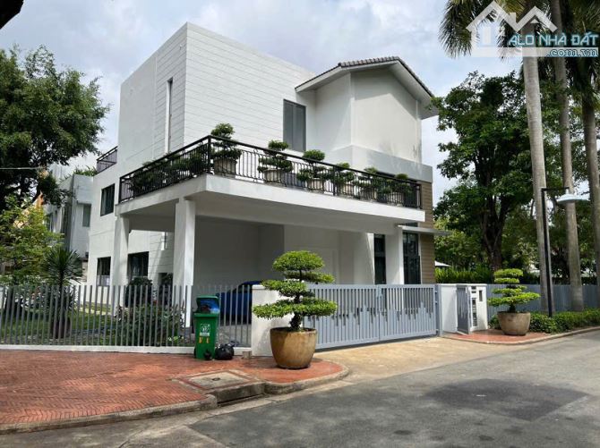 Chủ bán gấp căn góc Villa Giang Văn Minh,Q2,15x21m,siêu đẹp, 120ty