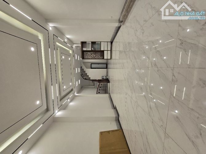 Bán nhà Nguyễn Văn Cừ 5 tầng dt 53m mt 5m