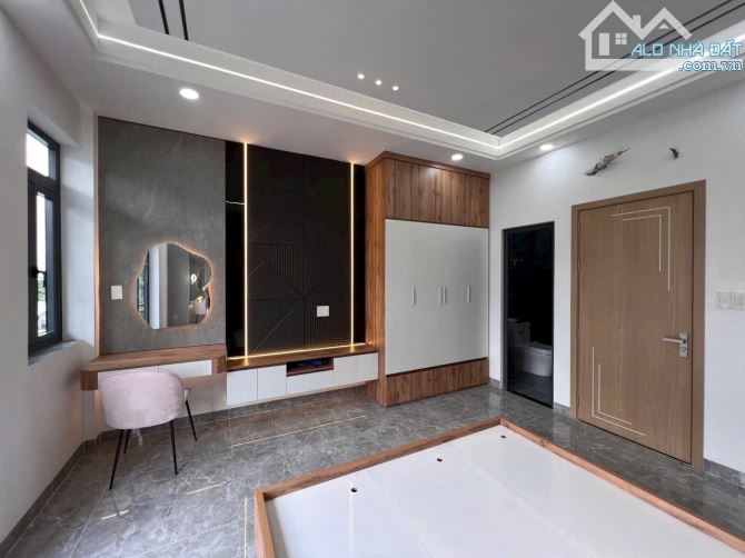 18.8 TỶ- BÁN TOÀ 4 LẦU 13P, THU NHẬP 65TR/T, MT MAN THIỆN ,tăng nhơn phú A ,tp. thủ đức - 11