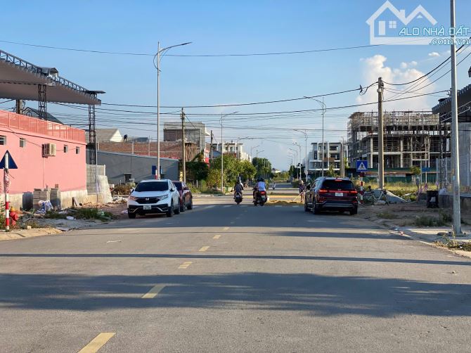 Bán Lô góc 02 Măt tiền KQH Hoàng Quốc Việt thuộc Khu TDC5 khu A - KĐT An Vân Dương - 1