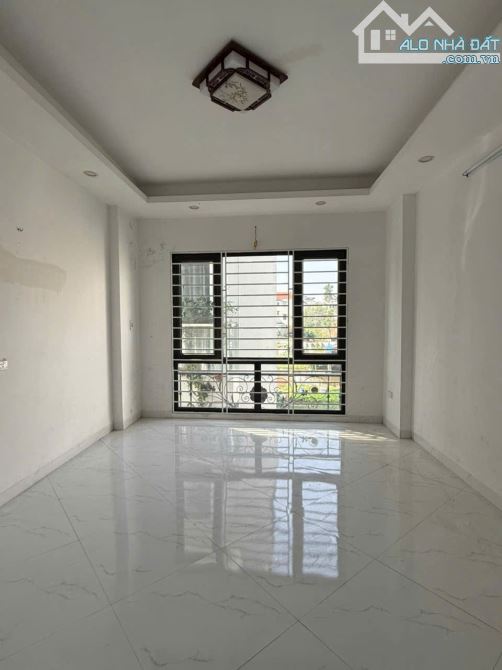 BÁN NHÀ CỰ KHỐI LONG BIÊN 4 TỶ 36M 5 TẦNG MT 4M Ô TÔ KINH DOANH - 1