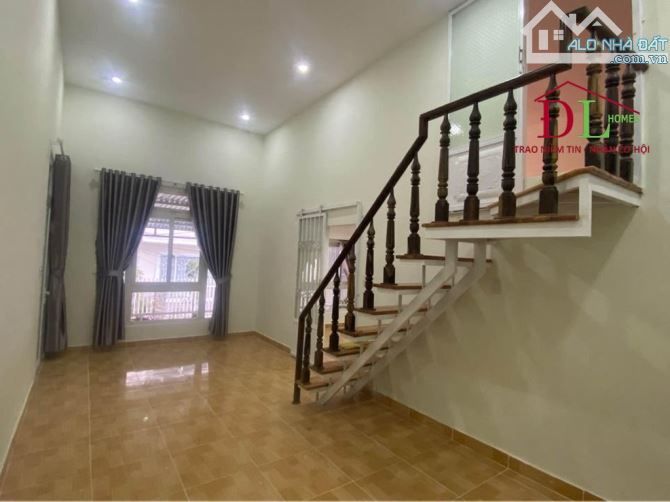 1711 🏞⛺️🏡 NHÀ HẺM BA THÁNG TƯ - NGAY VÒNG XOAY KIM CÚC - CÓ SÂN ĐẬU OTO - NGAY TRUNG TÂM - 1