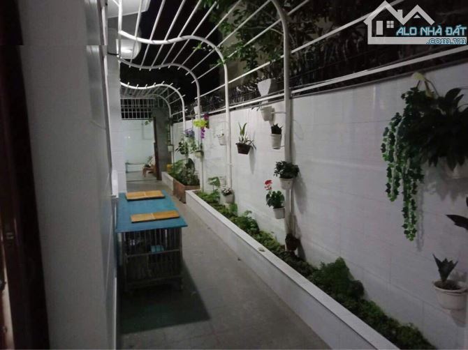 Bán nhà biệt thự Khang Điền đường số 11 Dương Đình Hội P.Long B Quận 9 (200m2) 18 tỷ - 12