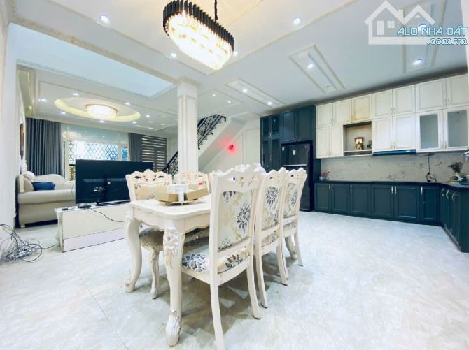 Cần bán gấp Nhà mới đẹp 3 tầng đường Hoàng Diệu-con đường đông đúc sầm uất bậc nhất quận H - 2