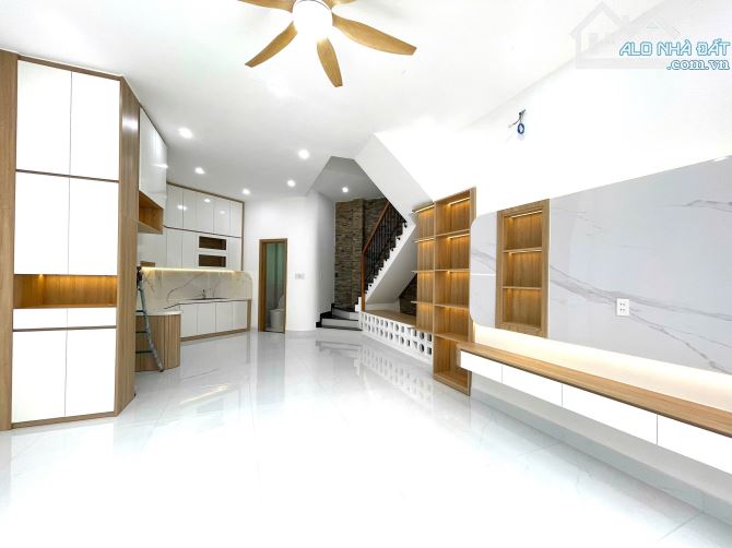 NHÀ MỚI ĐẸP DIỆN TÍCH LỚN GẦN 60m2 - NGAY CHỢ GÒ VẤP - HẺM THÔNG NGUYỄN VĂN NGHI, PCC SỐ 5 - 2