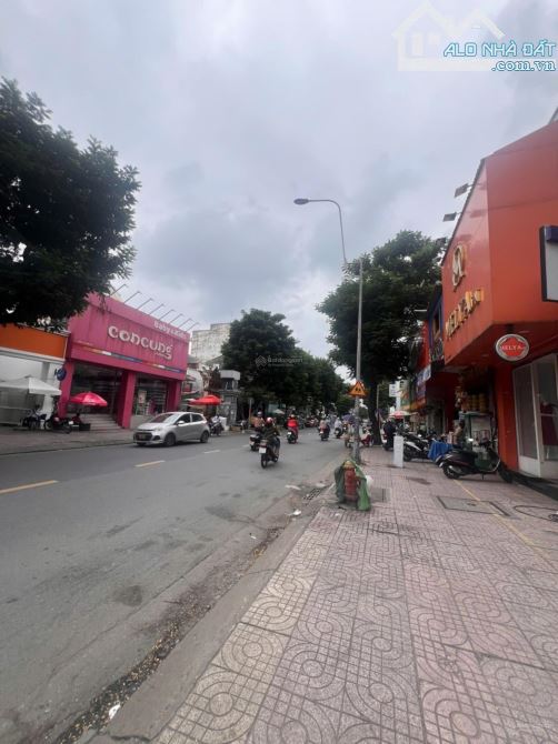PHẢI BẤN GẤP ! Góc 2MT Lê Văn Sỹ, Q3. 16x23m, gần 1000m2 sàn, giá giảm sâu chỉ còn 160 tỷ - 2