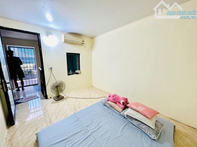 SIÊU PHẨM TẠI ÂU CƠ - DT: 50M2, MT KHỦNG: 8,9M2 GIÁ CHỈ 2,15 TỶ. TẶNG MIỄN PHÍ NỘI THẤT. - 2