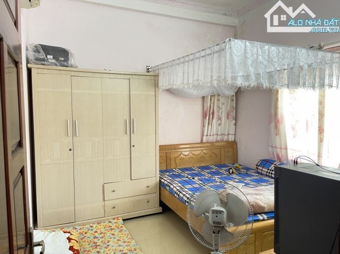🔥 Bán Nhà 3 TẦNG gần ĐẠI HỌC DUY TÂN, Sân Bay, DT 65m2 ngang 5m, chỉ 3 tỷx - 3