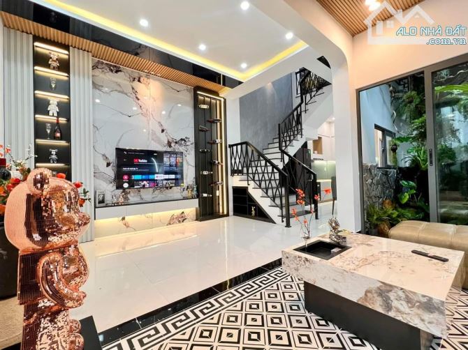 💥 SIÊU PHẨM VILLA NGAY TRUNG TÂM TP - 95M2 3 TẦNG - HỒ CÁ SÂN VƯỜN CHỈ 4TY HƠN- - 4