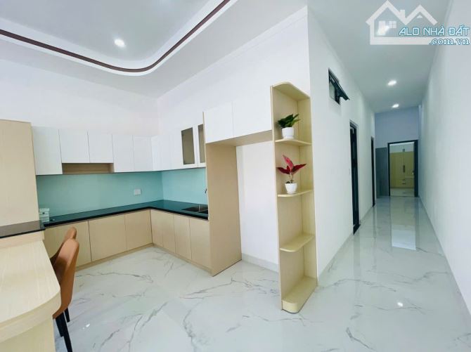 BÁN nhà cấp 4 ( 3 phòng ngủ , 2 tolet , sân ô tô ) toạ lạc tại hẻm 85Tạ Quang Bữu - 4