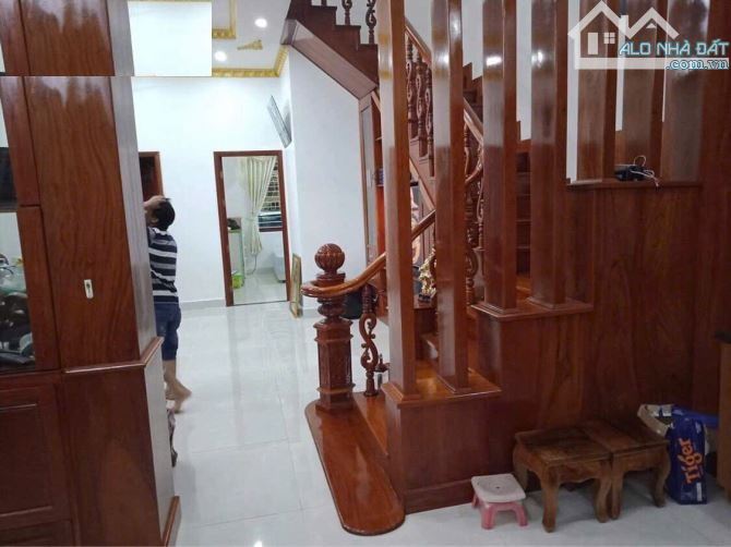 Bán nhà biệt thự Khang Điền đường số 11 Dương Đình Hội P.Long B Quận 9 (200m2) 18 tỷ - 5