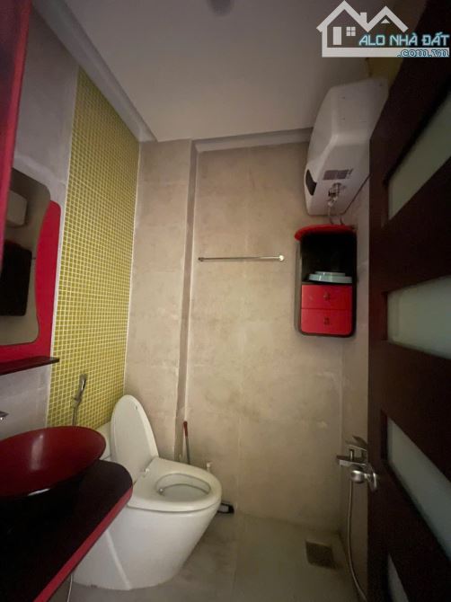 Bán nhà riêng 3 tầng, 3PN - 5WC tại phường Xương Huân, Nha Trang giá chỉ 6,5 tỉ - 5