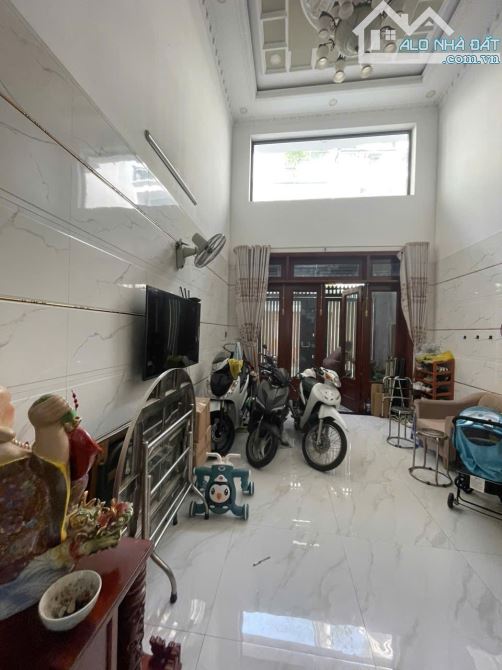 Nhà mới khu đồng bộ - Chợ An Nhơn, P.6, GV. Trệt lững 3 lầu, giá 8,5ty - 6