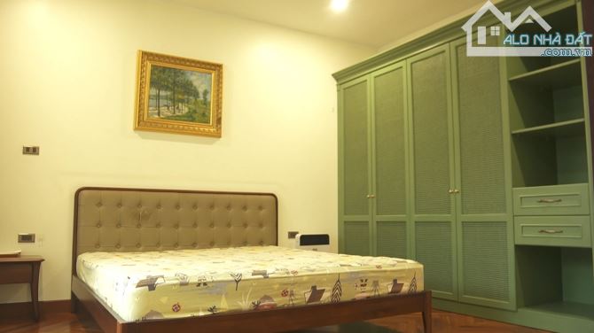 Cho thuê biệt thự View Hồ Thành Phố Giao Lưu. DT 180m2, 4 tầng. Full đồ Giá 80 triệu (thán - 7