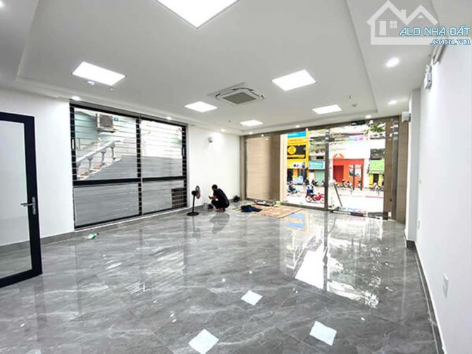 Bán Tòa Văn Phòng Mặt Phố Triệu Việt Vương, Hai Bà Trưng DT 1650m2, 15T, MT 40m, - 1