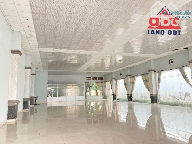 NP883 Bán Show Room MẶT TIỀN QL.1A, 1720M2. Gần chợ Quảng Biên, Quảng Tiến, Trảng Bom. Chỉ