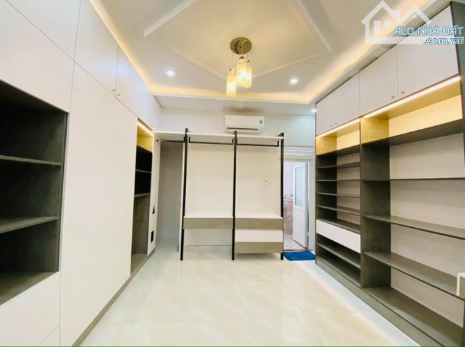 Bán nhà riêng tại Tô Ký, 2,3 tỷ, 52m2, 4PN, 4WC, 3 tầng sổ hồng riêng - 1