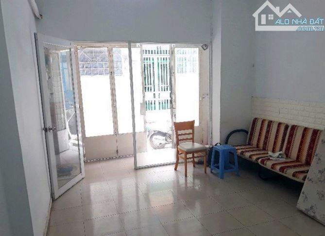 👉 Bán nhà đường Ba tháng Hai quận 10 - diện tích sd: 128 m2 - có 4pn. Nhà còn mới - 1