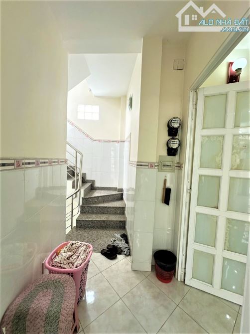 Bán nhà Điện Biên Phủ Quận 10,42m2 5 tầng 6PN chỉ 5.8 tỷ. - 1
