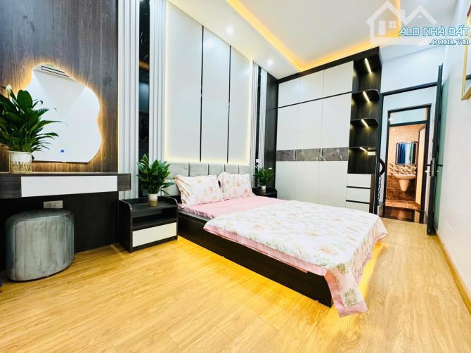 Bán nhà ngõ 211 Khương Trung, 36m2, 5 tầng, 3 phòng ngủ, ô tô đỗ 5m, nhà rất đẹp, 5,5 tỷ - 2