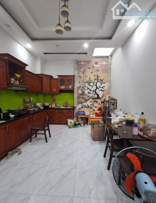 Quận 7, nhà mới ở ngay, hẻm thông xe hơi tránh nhau, 4x15m, 4 tầng chỉ 7.4 tỷ - 2