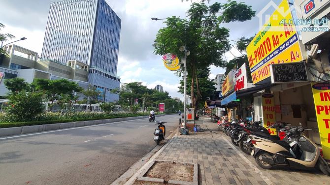 Bán nhà Lạc Long Quân, Tây Hồ, ngõ thông kinh doanh, ô tô, sát hồ 73m2 nhỉnh 13 tỷ - 1