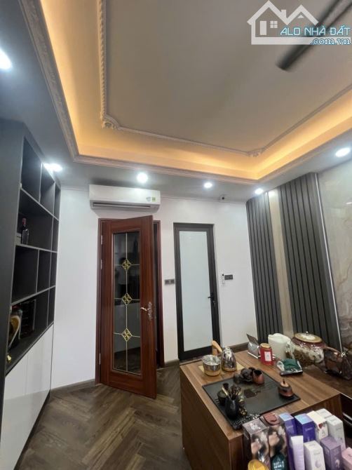 BÁN NHÀ TRẦN ĐẠI NGHĨA - 53M² - 5 TẦNG - THANG MÁY - GARA Ô TÔ - CHỈ 12.5 TỶ - 2