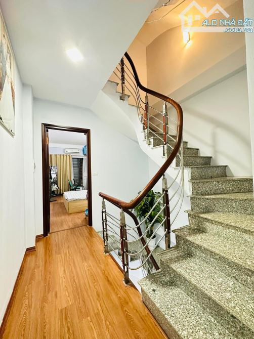 Hiếm ! Nhà Dân Xây - Triều Khúc - Thanh Xuân - 51M x 5 Tầng - Giá 9.5 Tỷ- Ô Tô - 3