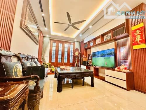 Biệt thự cách Vinhomes Riverside 400m - kinh doanh vip 46 tỷ - 3