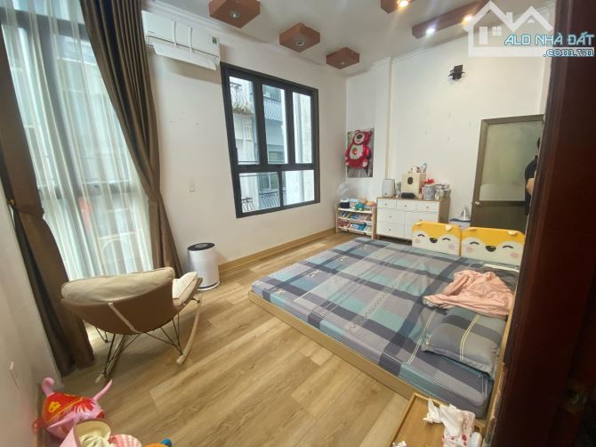 Nhà đệp ở ngay Lạc Long Quân Tây Hồ. DT50m, 4 tầng 4 ngủ MT5m Giá 9 tỷ - 3