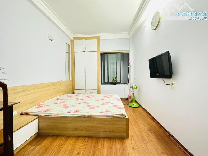Hiếm ! Nhà Dân Xây - Triều Khúc - Thanh Xuân - 51M x 5 Tầng - Giá 9.5 Tỷ- Ô Tô - 4