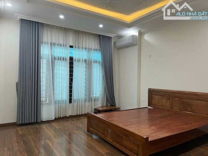 Bán nhà phố Trịnh Văn Bô 61m2-5T-6 ngủ, ngõ nông 2 thoáng, giá 8 tỷ4 - 4