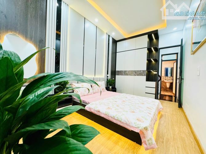 BÁN NHÀ - KHƯƠNG TRUNG - THANH XUÂN - Ô TÔ ĐỖ SÁT NHÀ - 32M2 - 5 TẦNG - GIÁ 6.28 TỶ - 8