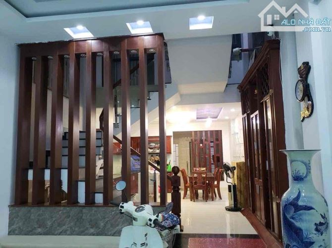 BÁN NHÀ ĐẸP 86M2, 3 TẦNG, FULL NỘI THẤT, RẺ NHẤT KHU VỰC