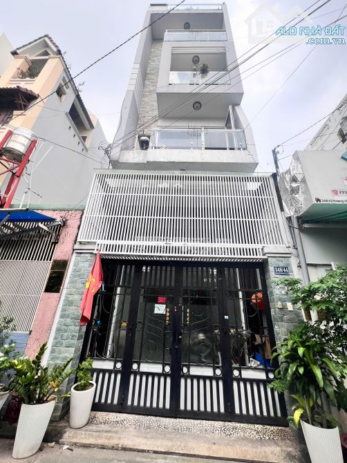 Cần tiền bán gấp Tòa nhà CHDV 6 Tầng doanh thu 70tr/tháng +thang máy giá 15,5 TỶ TL