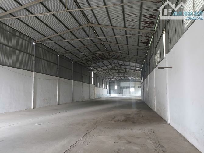 Cho thuê dãy nhà kho, nhà xưởng 1,200m2 ngay Biên Giang, Hà Đông . cont đỗ cửa