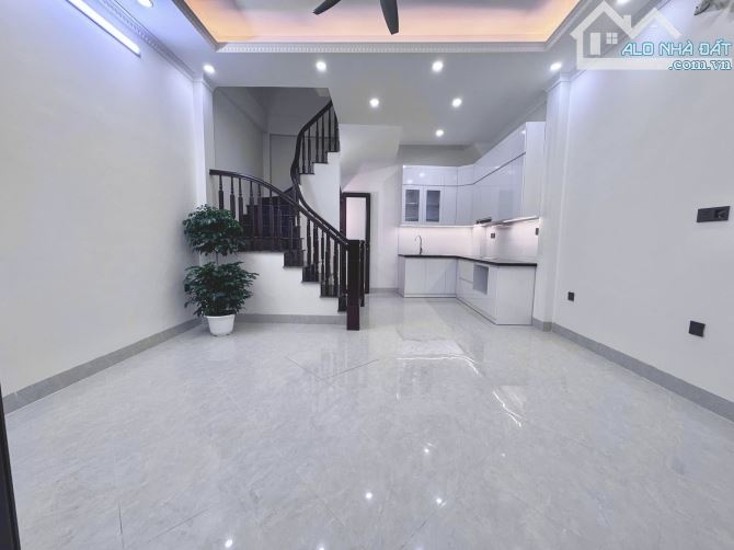 CẦU GIẤY 36M2 5 TẦNG HƠN 7 TỶ NHÀ MỚI, NGÕ RỘNG 3M