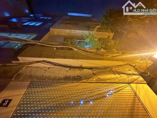 cần tiền bán gấp nhà Võng Thị -Tây Hồ căn góc 2 thoáng 53m2x5tầng,Mt 5m,giá chỉ 16tỷ