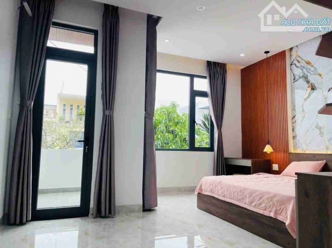 🏡NHÀ 3 TẦNG, FULL NỘI THẤT  KHU VIP- HOÀ XUÂN ĐÀ NẴNG  đường Thanh Lương 16(đường 7,5m)