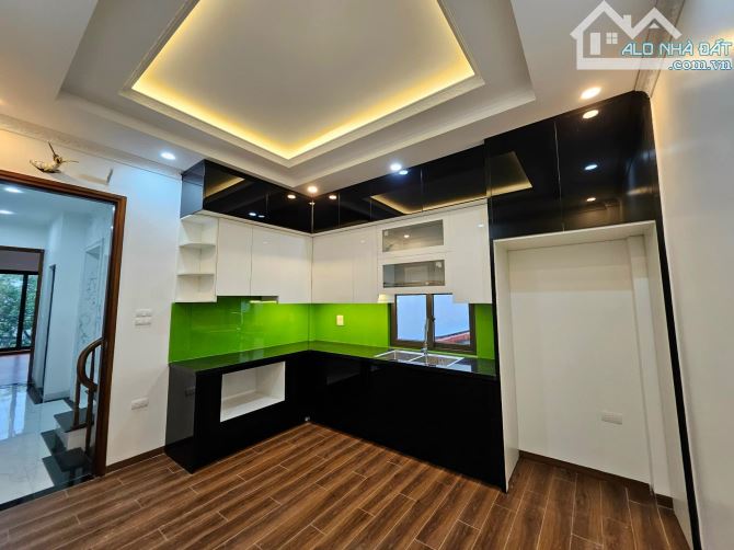 Bán nhà Nguyễn Chính, Hoàng Mai, DT 60m tỷ, Lô góc Kinh doanh, ô tô tránh - 1
