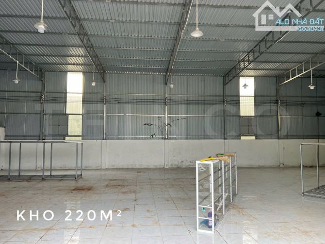 Kho xưởng bãi 1.000m² có 2 kho xây dựng 300m² có điện 3 pha, gần cầu Bình Thuỷ - 1