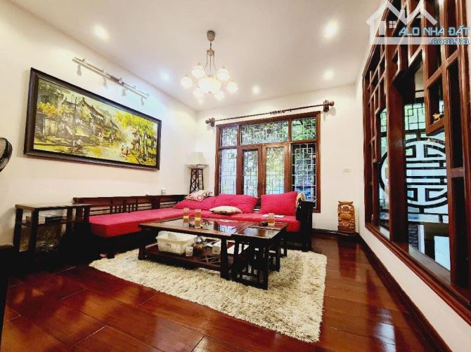 BÁN GẤP NHÀ 5 TẦNG DÂN XÂY HOÀNG QUỐC VIỆT 69m2, 1 NHÀ RA MẶT PHỐ KINH DOANH VIP 18 Tỷ - 2