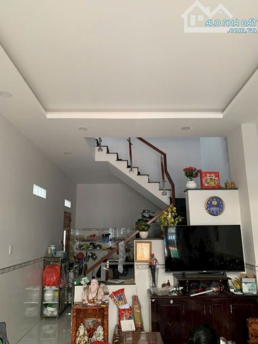 Chủ bán căn nhà 93m² 5x18.6m Hẻm Thới an Q12 giá rẻ 5.6 tỷ shr. - 1