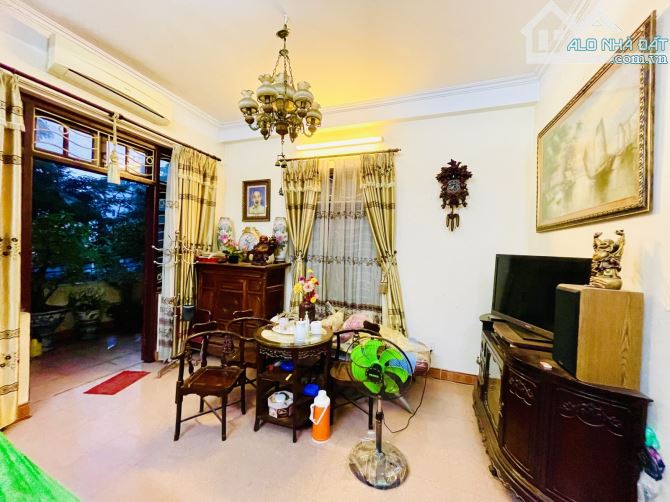 Siêu HOT nhà hiếm-Gara-Xe tải đỗ cửa-View hồ-Khương Đình-Thanh Xuân-86m2-5Tầng-22.6 tỷ - 2
