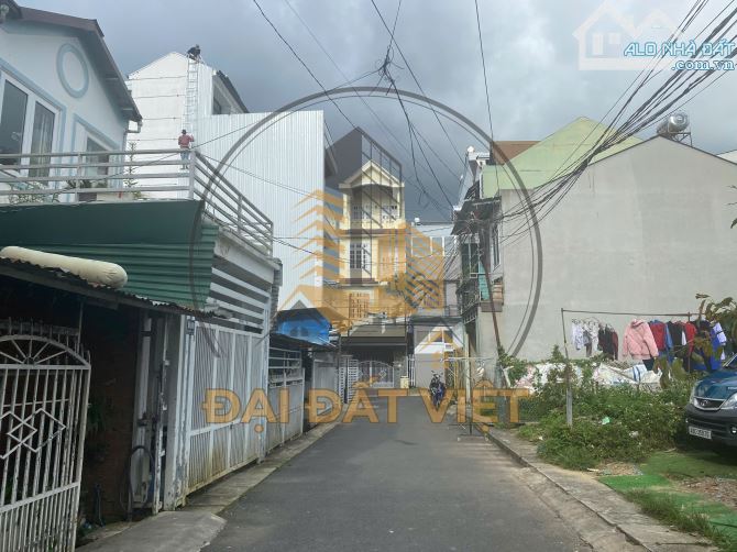 Bán Đất Tặng Nhà Nguyễn Trung Trực, P4, Đà Lạt - 6.9 tỷ - 2