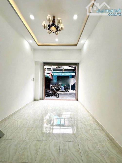 Bán nhà HXH 6m Trường Chinh, DT 4.5x14m - 4 tầng, 8.9 tỷ - 2