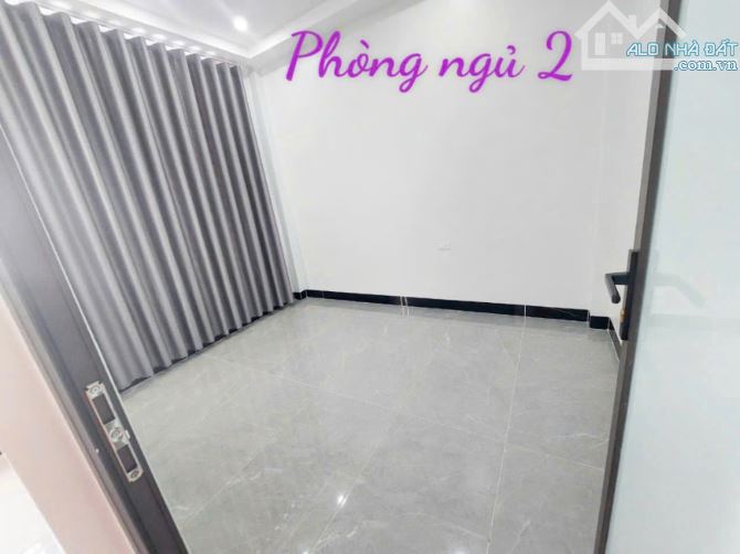 BÁN NHÀ TẠI XÓM CHÁM, ĐỊNH TRUNG, VĨNH YÊN. NHÀ XÂY 3 TẦNG MỚI, NGAY NHÀ VĂN HÓA ĐI VÀO - 2